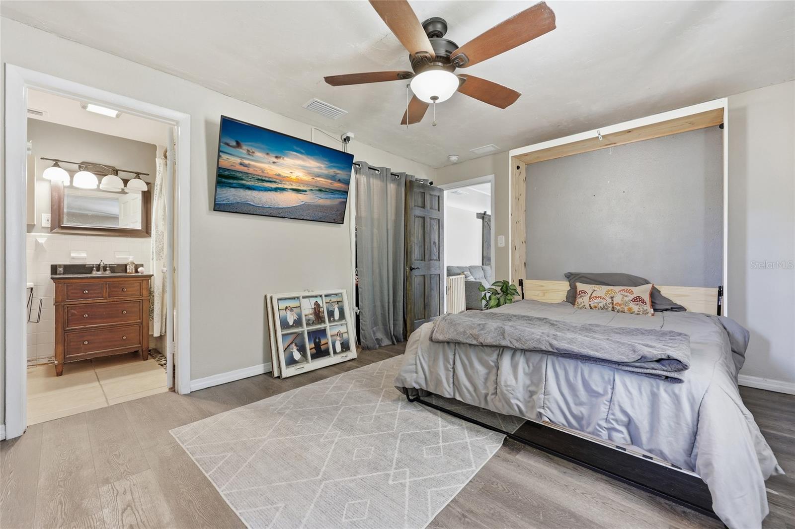 Image 17 of 32 For 917 2nd Avenue