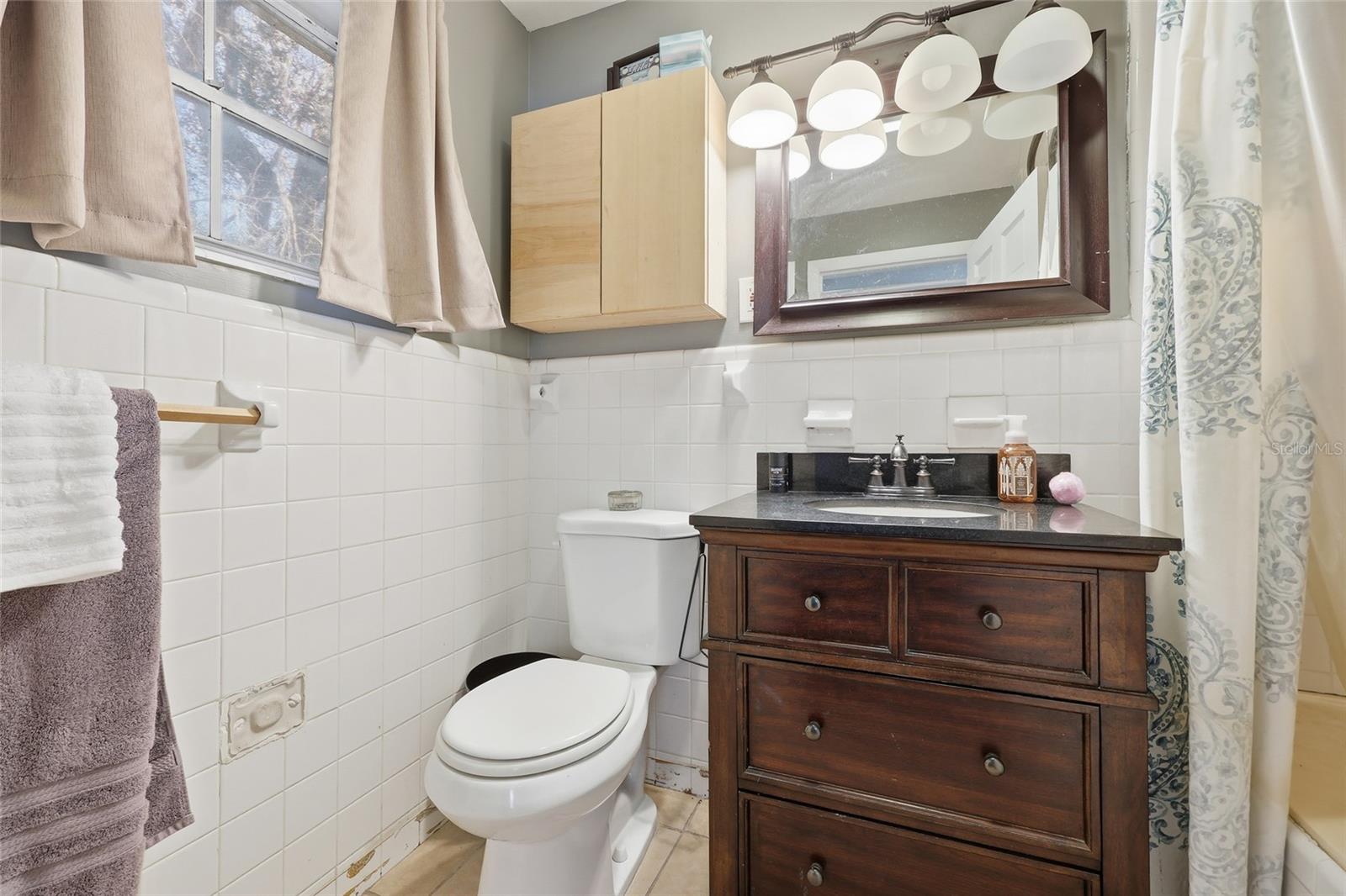 Image 18 of 32 For 917 2nd Avenue