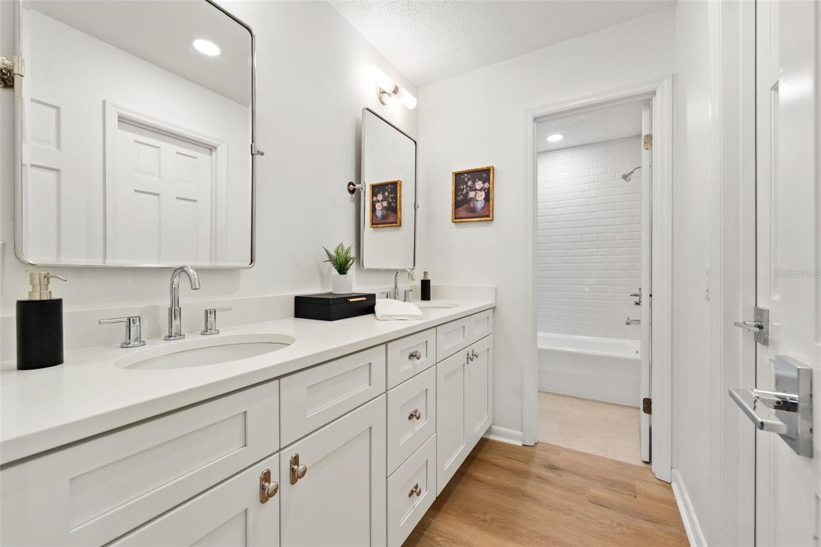 Image 31 of 56 For 3328 18th Avenue