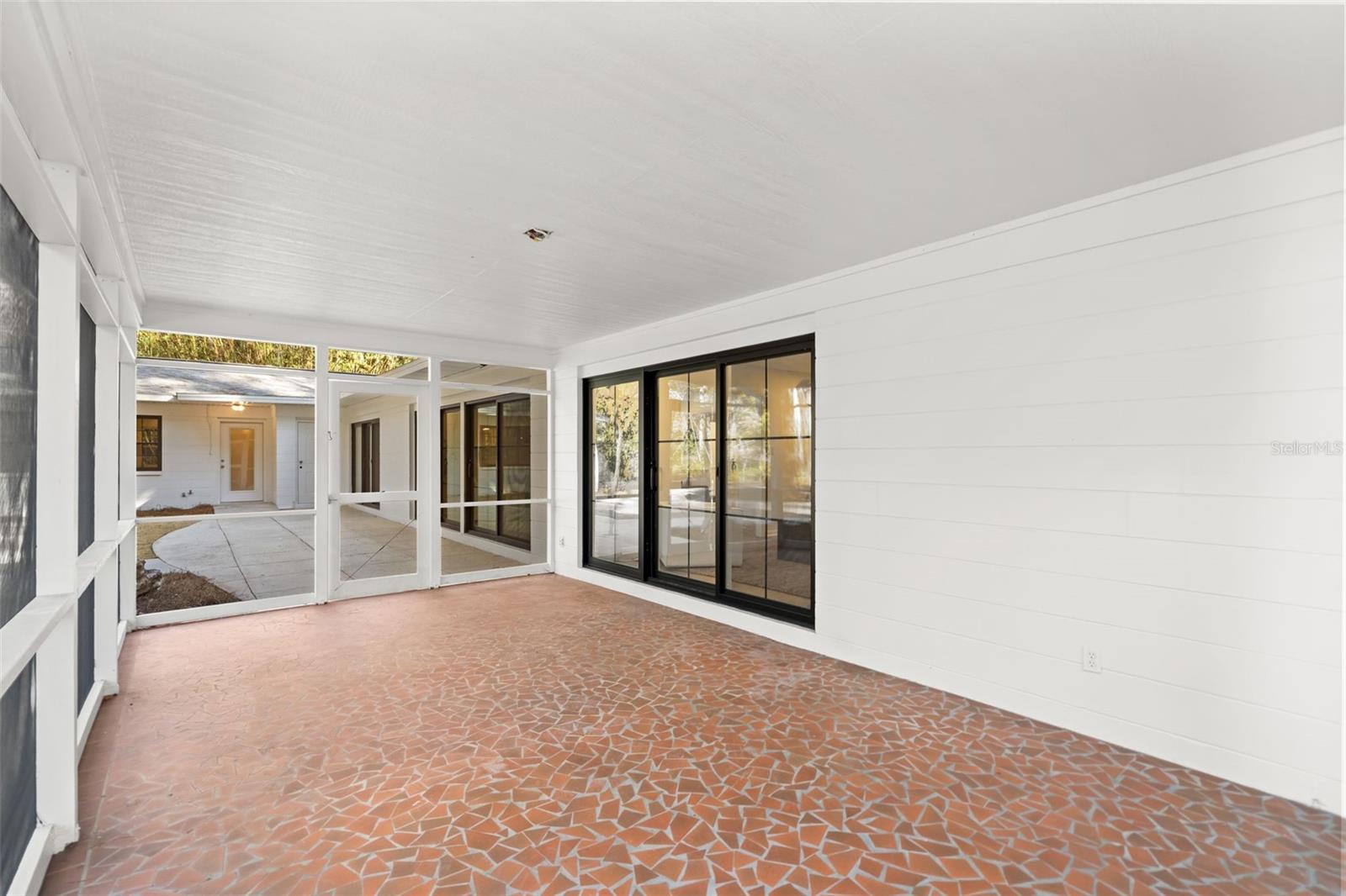 Image 42 of 56 For 3328 18th Avenue