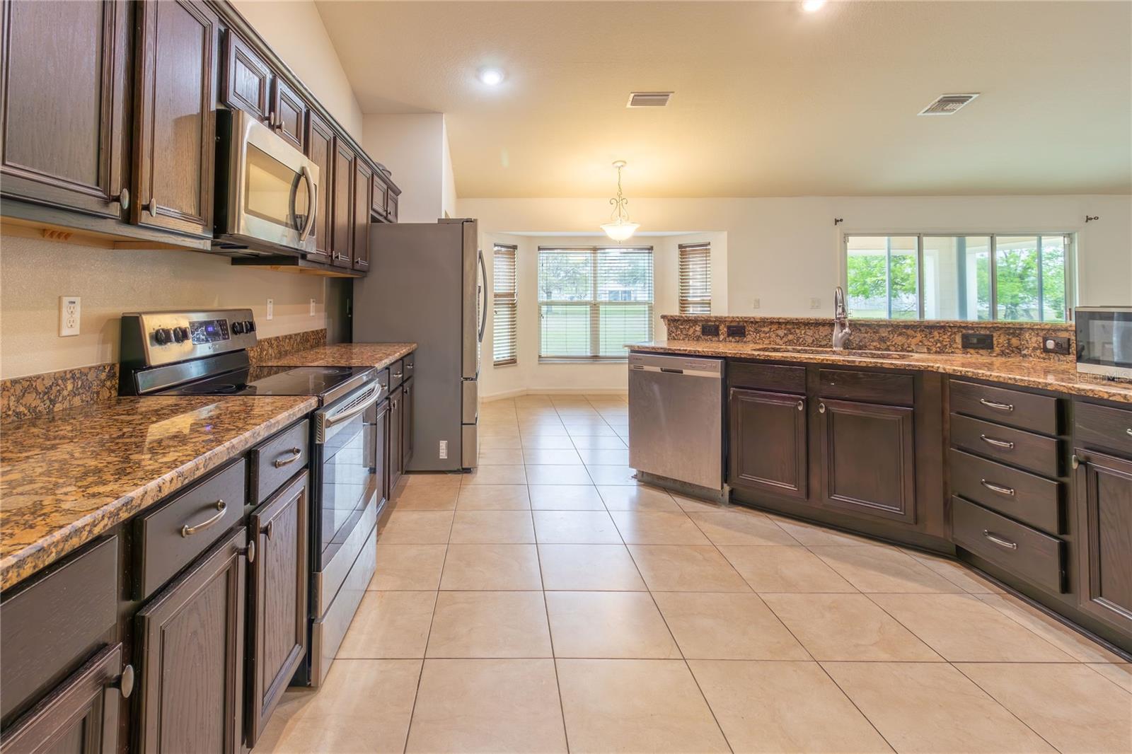 Image 19 of 37 For 10368 98th Terrace