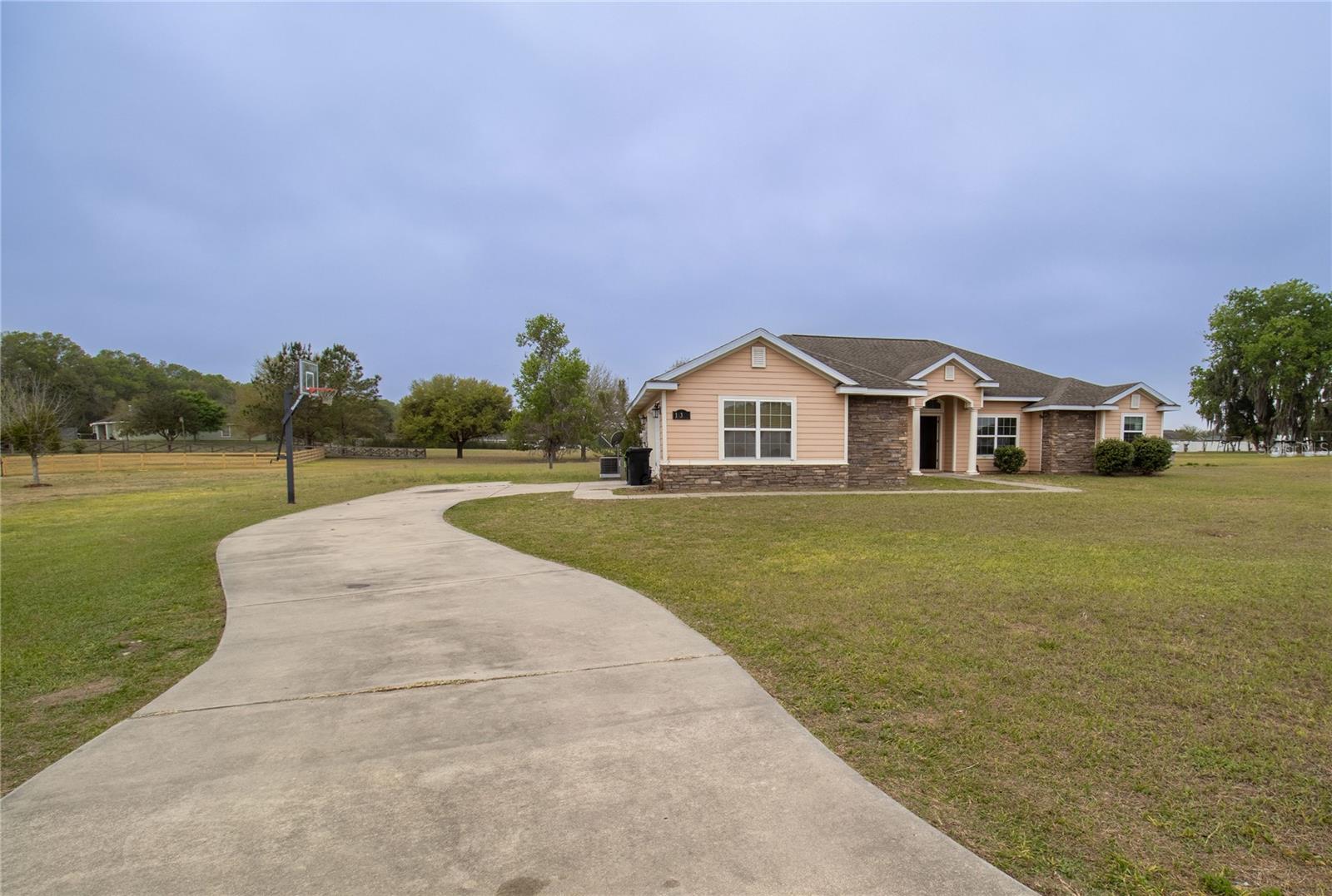 Image 3 of 37 For 10368 98th Terrace