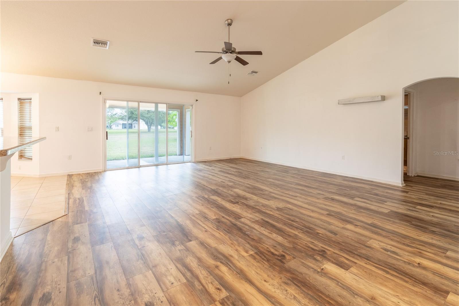 Image 8 of 37 For 10368 98th Terrace