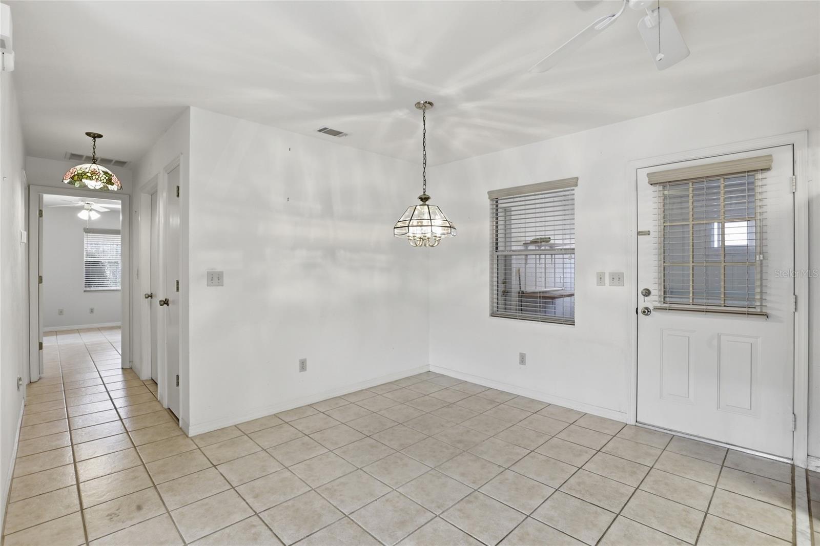 Image 10 of 39 For 8546 37th Terrace