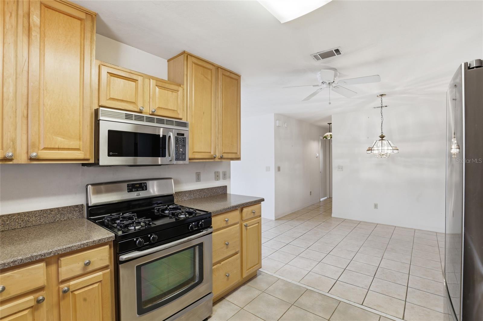 Image 14 of 39 For 8546 37th Terrace