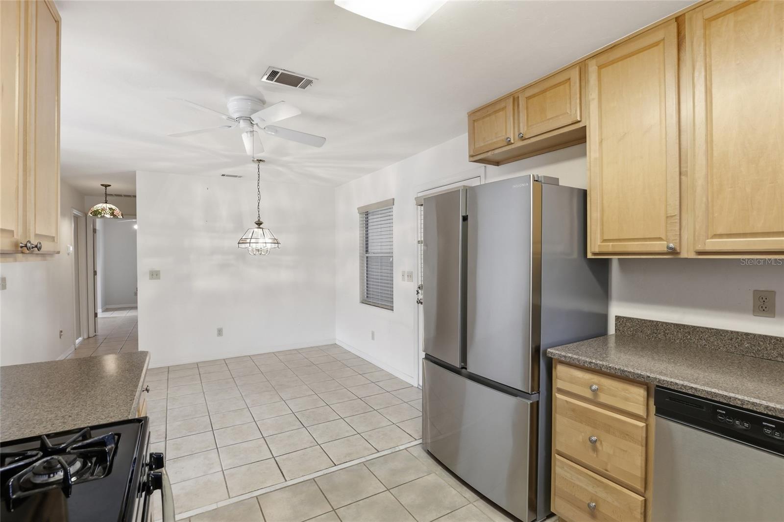 Image 15 of 39 For 8546 37th Terrace