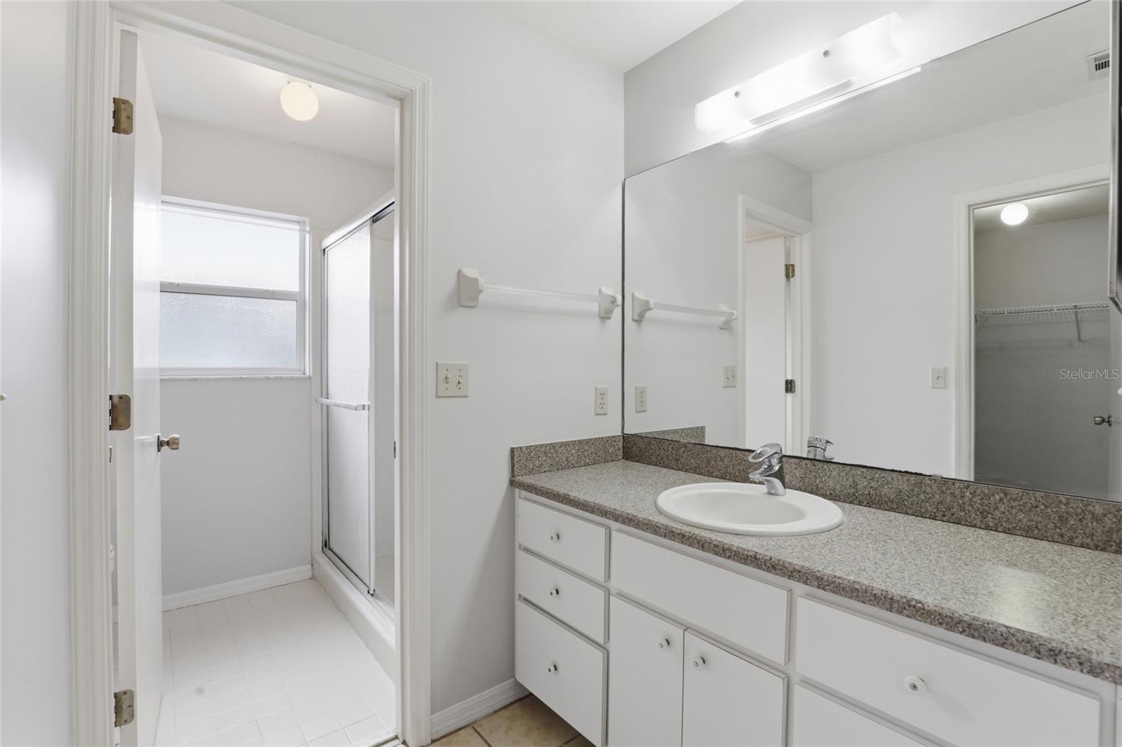 Image 18 of 39 For 8546 37th Terrace