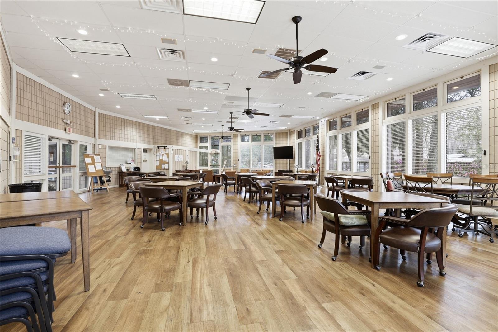 Image 33 of 39 For 8546 37th Terrace