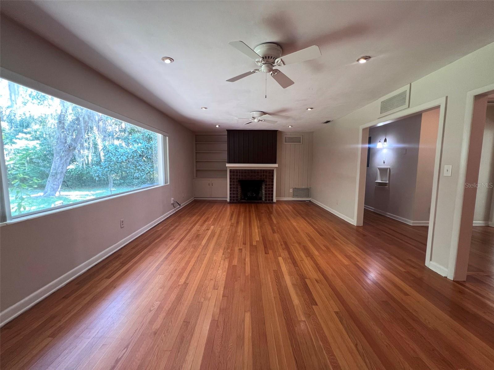 Image 2 of 31 For 1516 14th Avenue