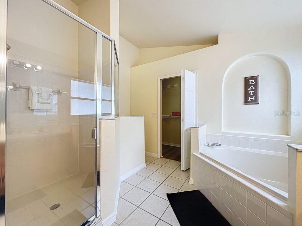 Image 13 of 23 For 2615 Summer Creek Drive