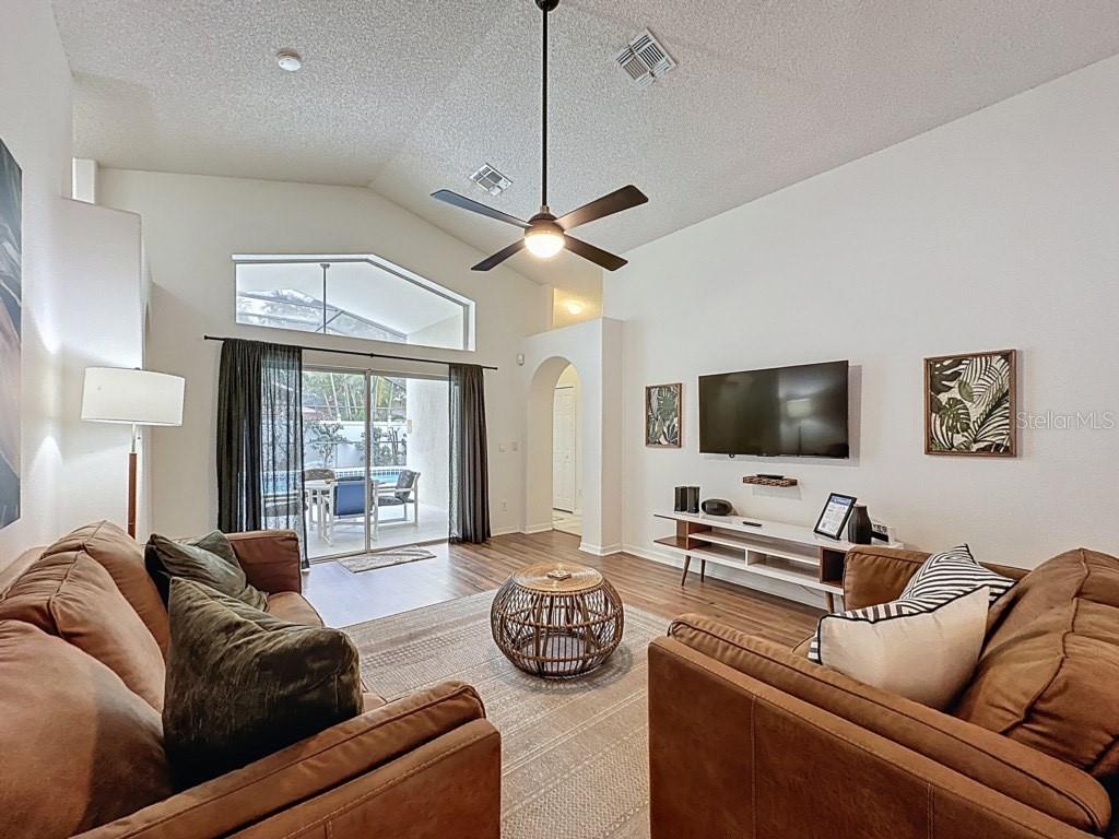 Image 4 of 23 For 2615 Summer Creek Drive