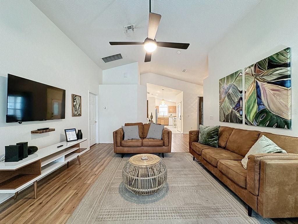 Image 5 of 23 For 2615 Summer Creek Drive