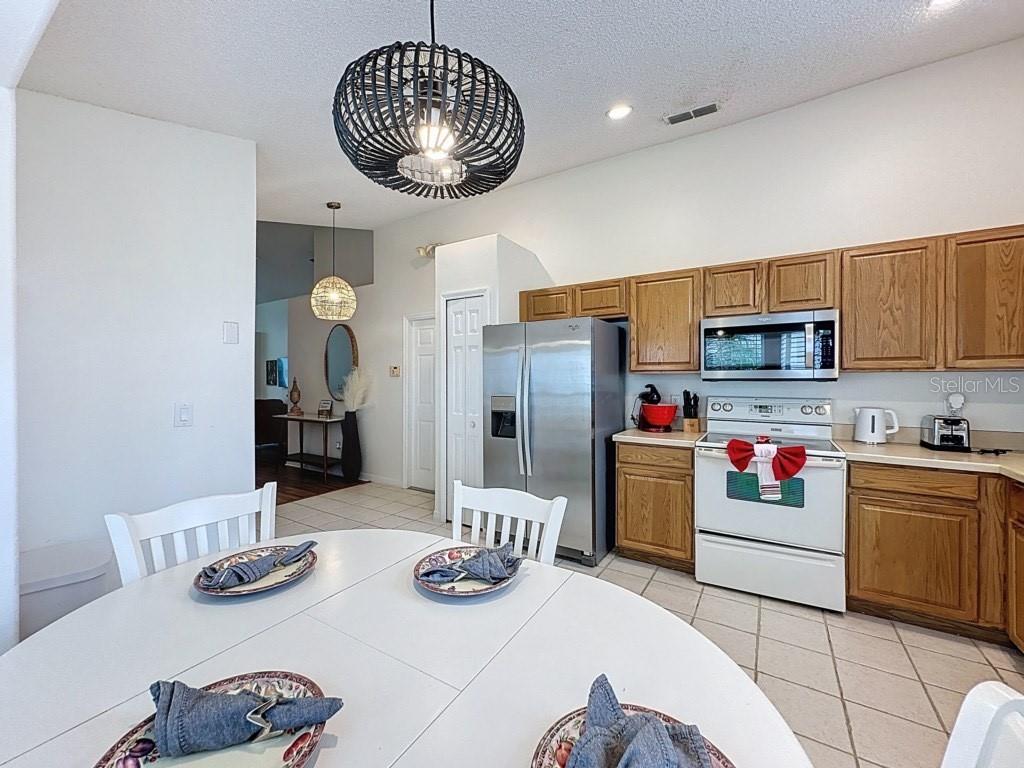 Image 9 of 23 For 2615 Summer Creek Drive