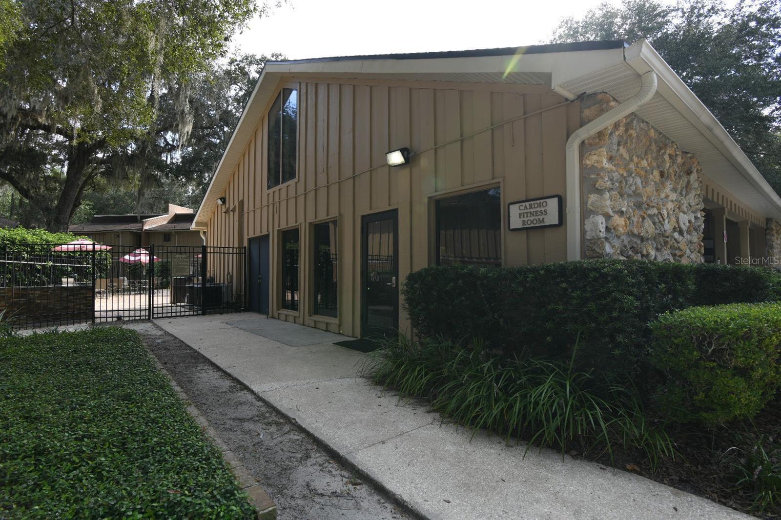 Image 18 of 21 For 507 39th Road 215