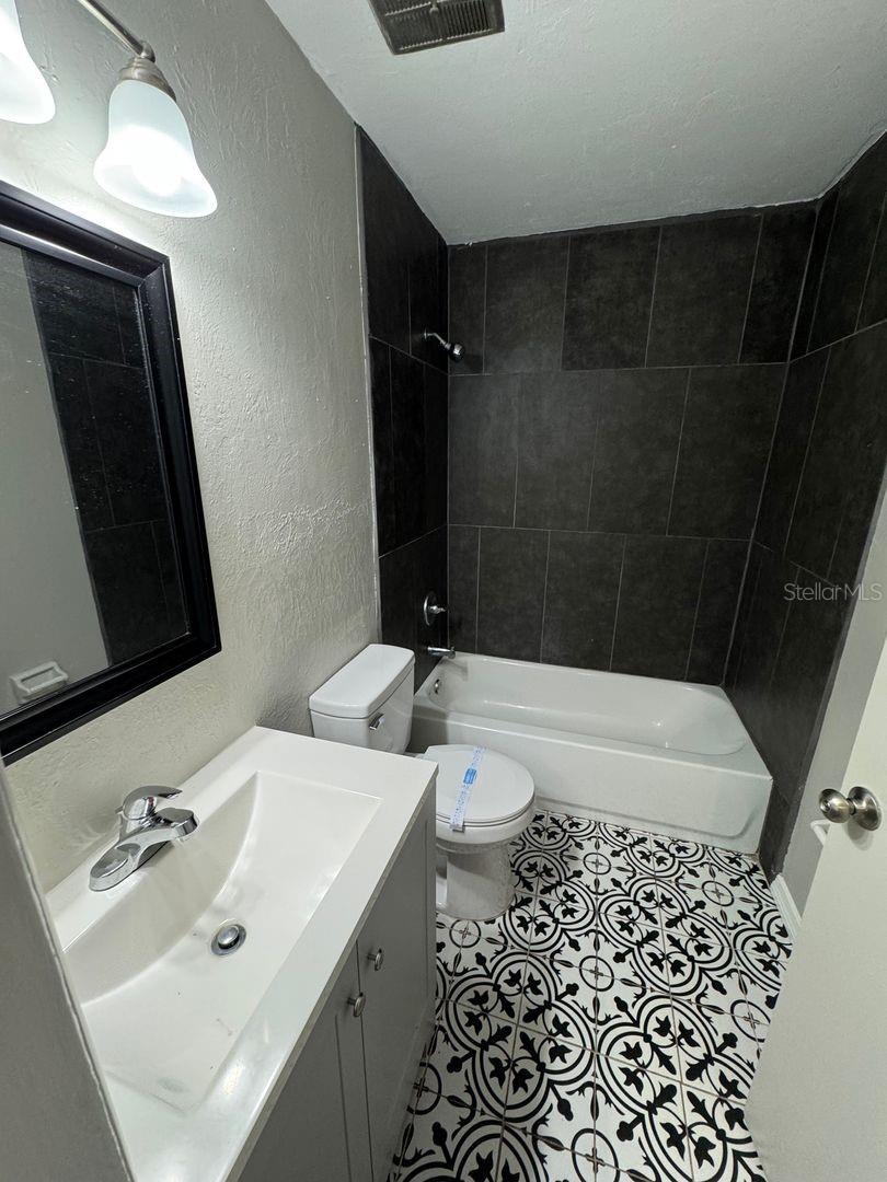 Image 6 of 16 For 4330 74th Terrace 4