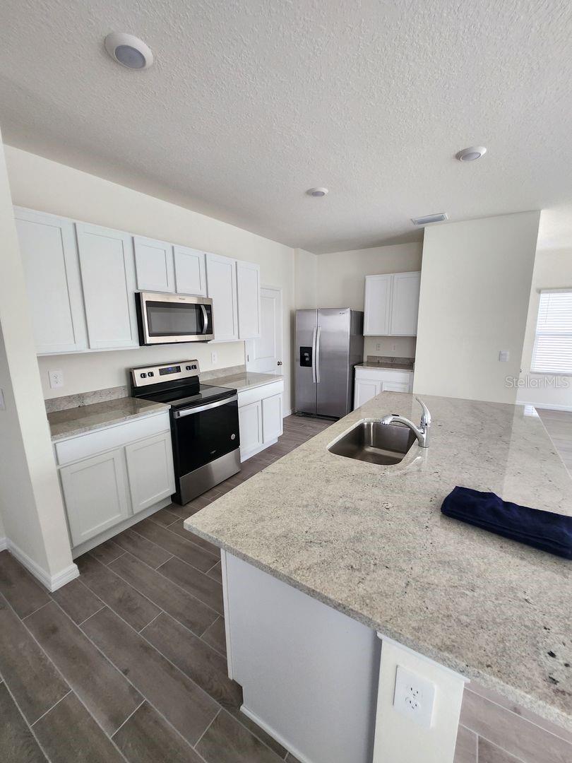 Image 10 of 23 For 5149 48 Lane