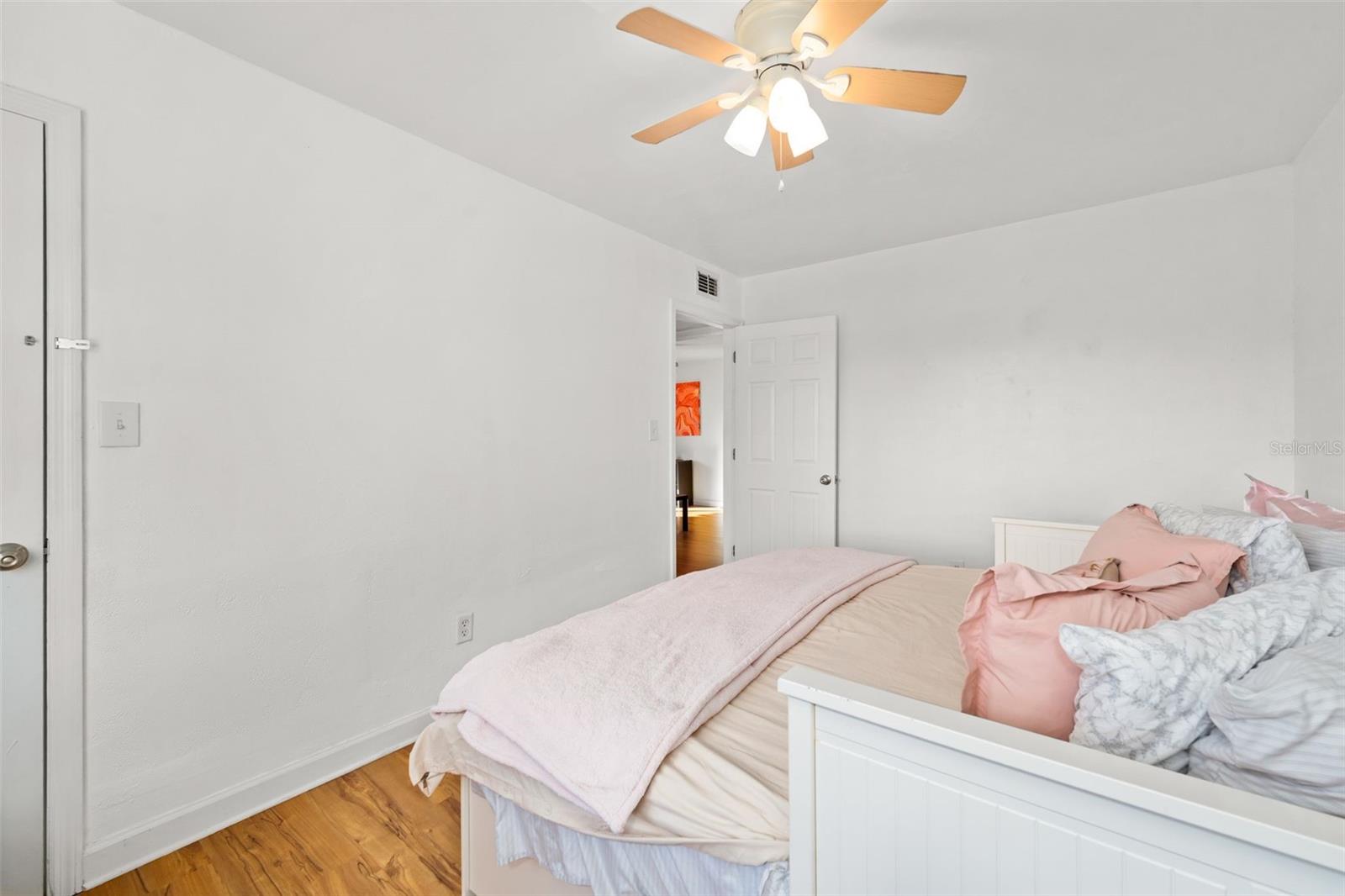 Image 13 of 22 For 1700 16th Court D30