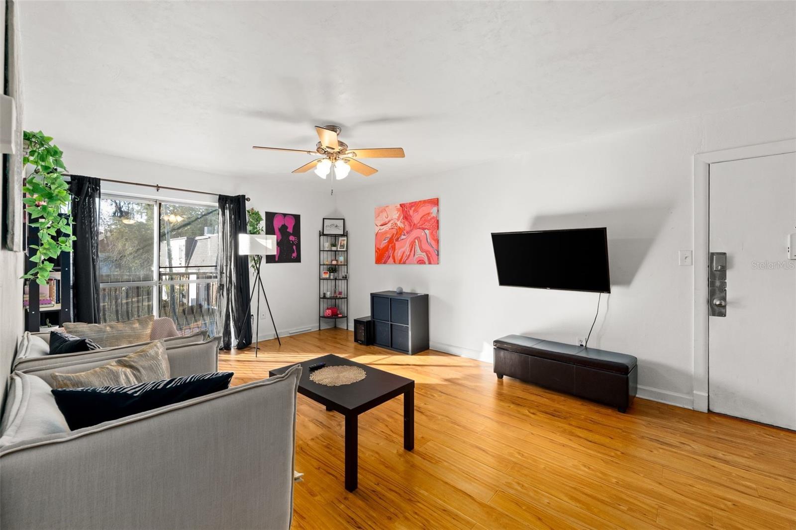 Image 2 of 22 For 1700 16th Court D30