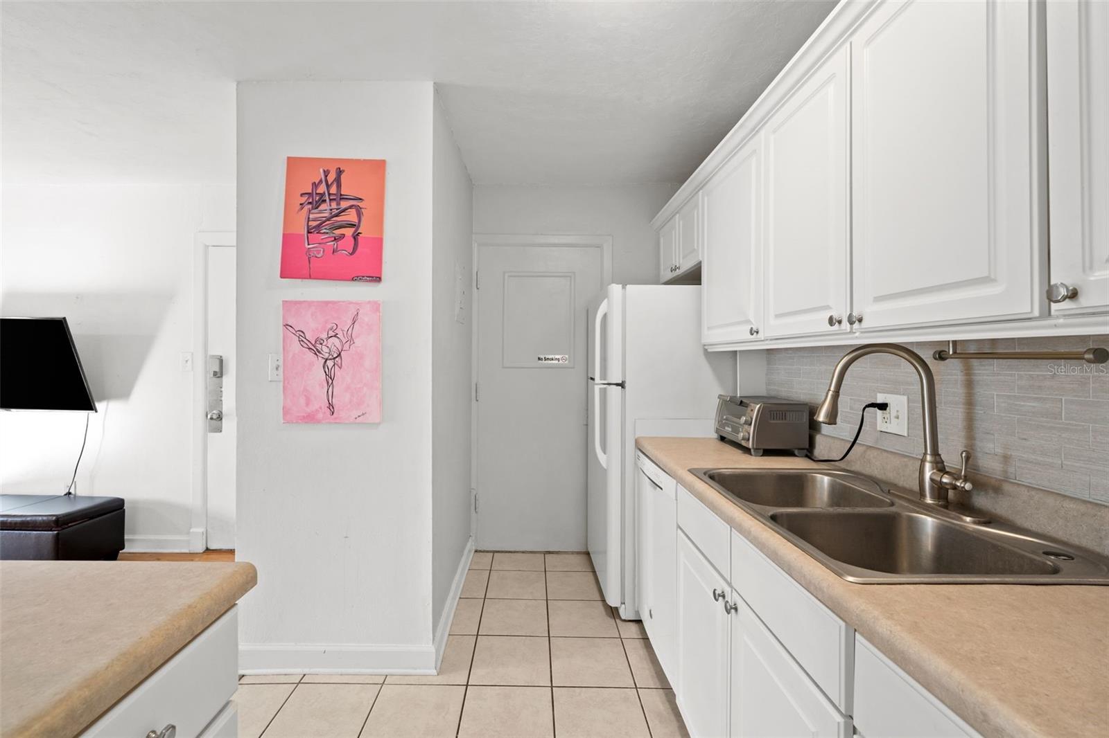 Image 9 of 22 For 1700 16th Court D30