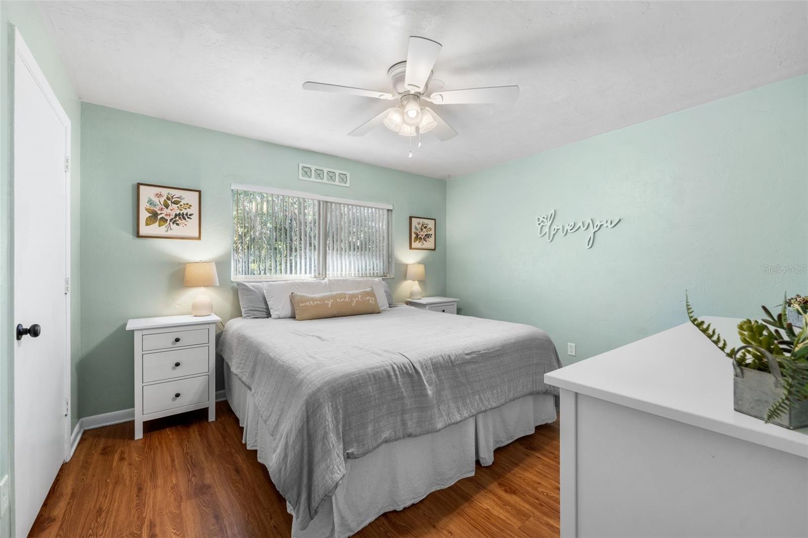 Image 18 of 26 For 4007 26th Terrace A