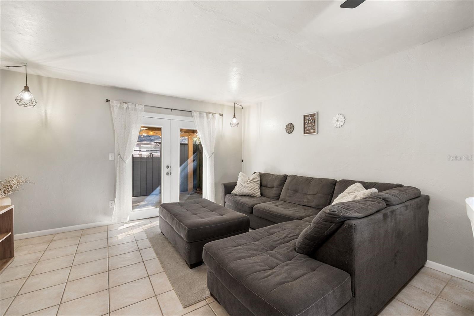 Image 7 of 26 For 4007 26th Terrace A