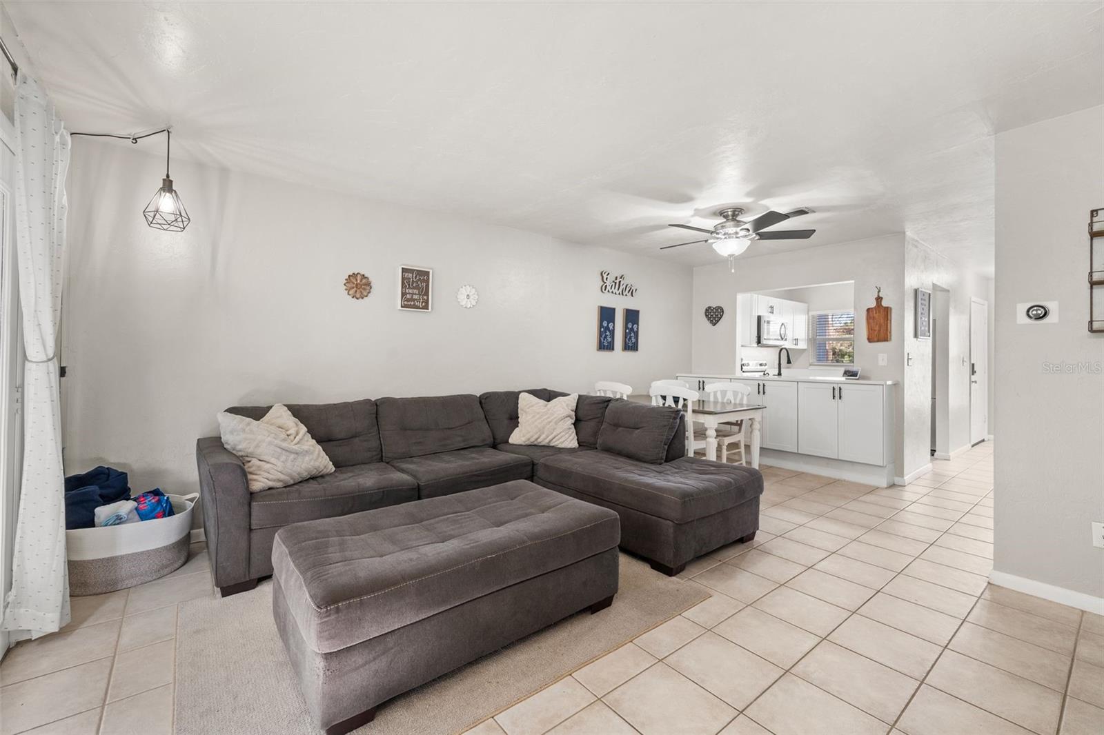 Image 8 of 26 For 4007 26th Terrace A