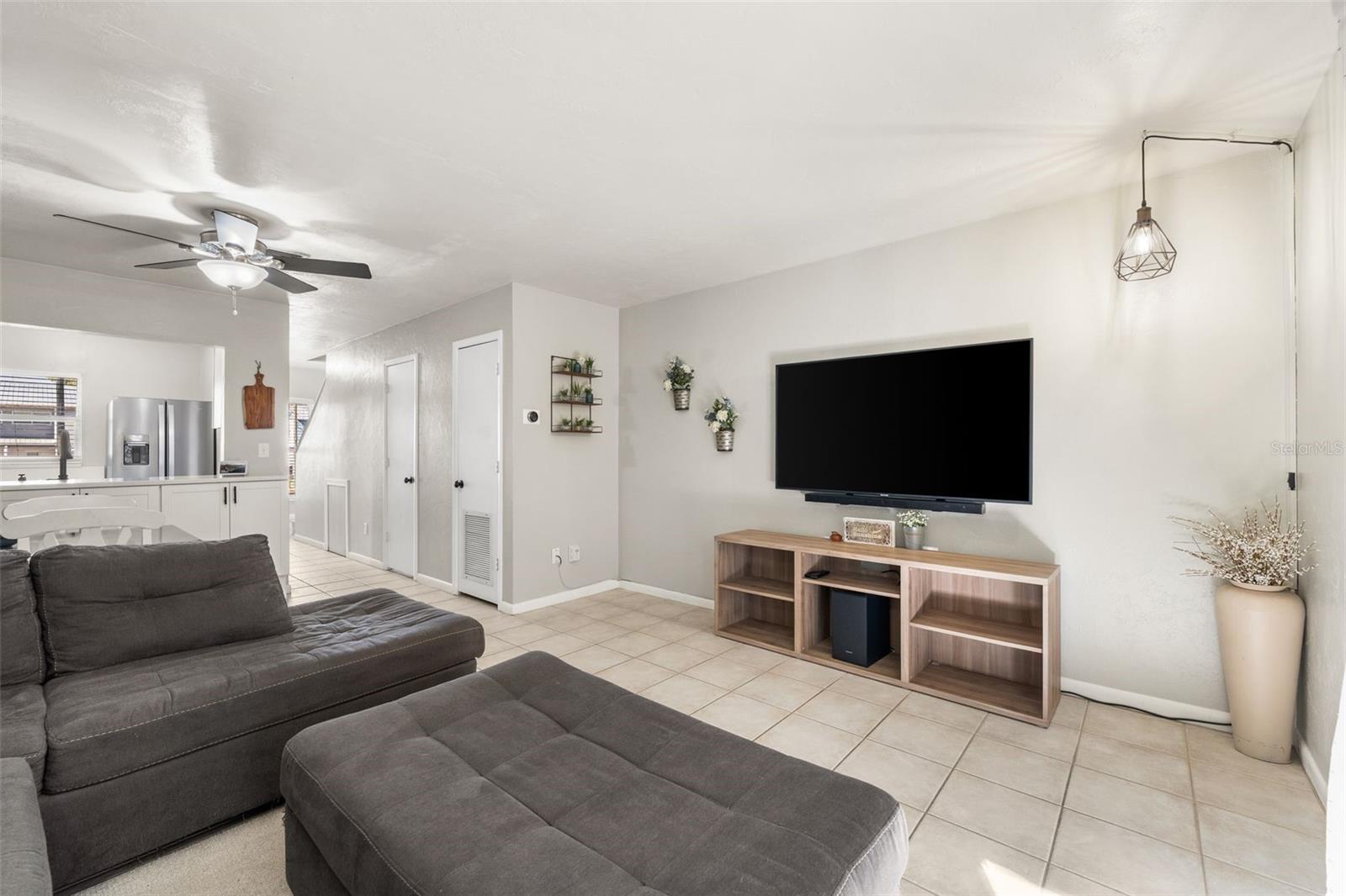 Image 9 of 26 For 4007 26th Terrace A