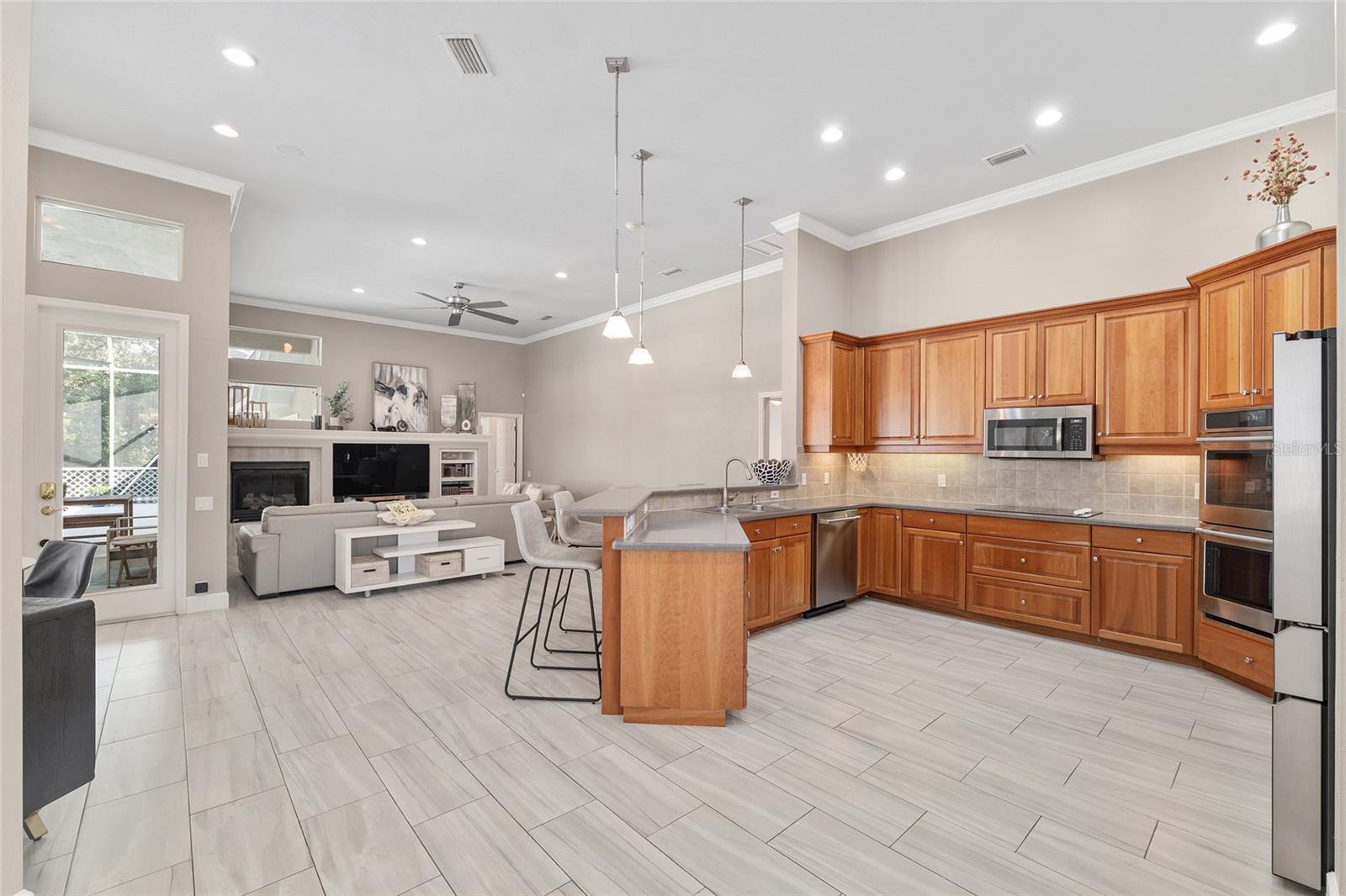 Image 18 of 77 For 4705 58th Street