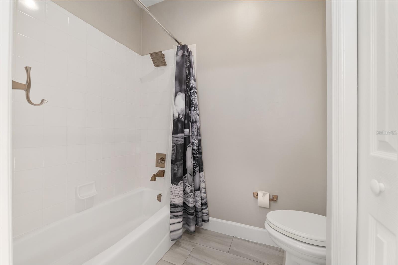 Image 42 of 77 For 4705 58th Street