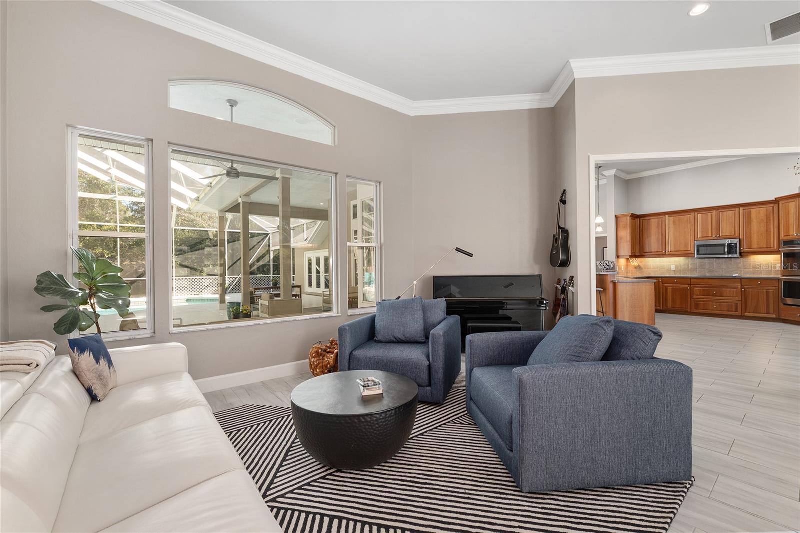 Image 9 of 77 For 4705 58th Street