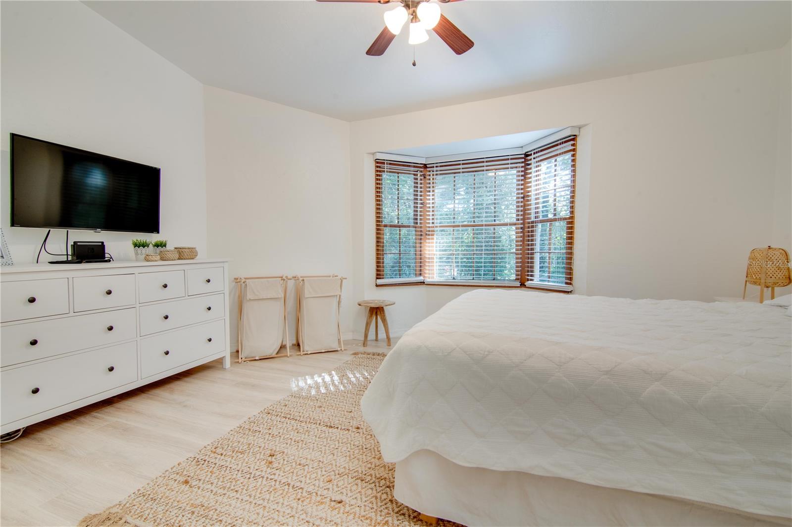 Image 22 of 33 For 5215 92nd Court