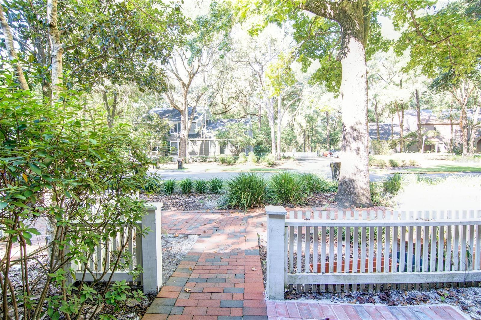 Image 4 of 33 For 5215 92nd Court