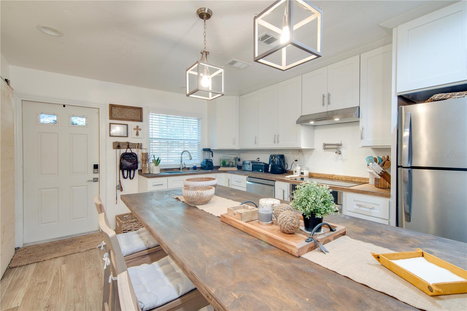 Image 8 of 33 For 5215 92nd Court