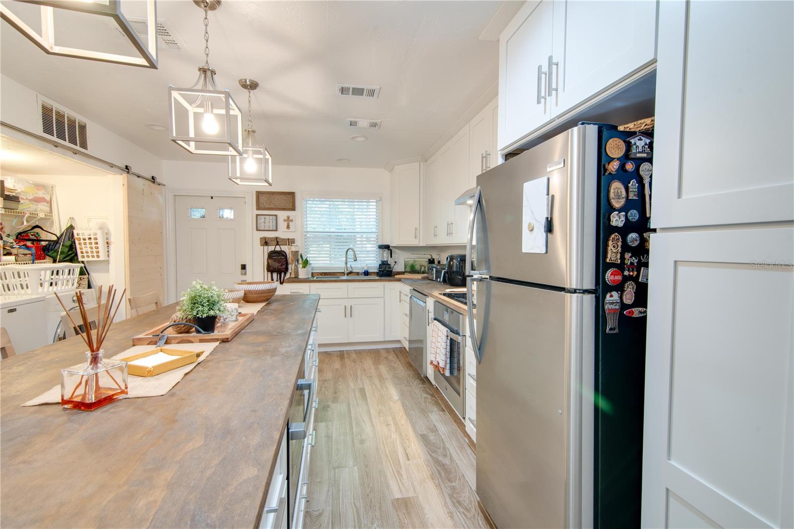 Image 9 of 33 For 5215 92nd Court