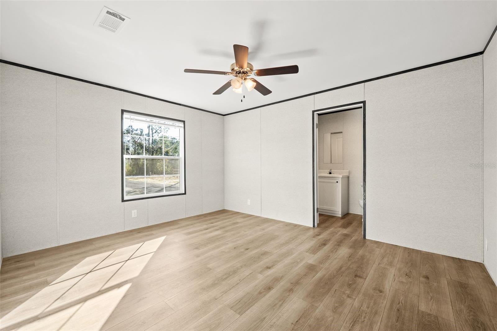 Image 12 of 23 For 5370 108th Terrace