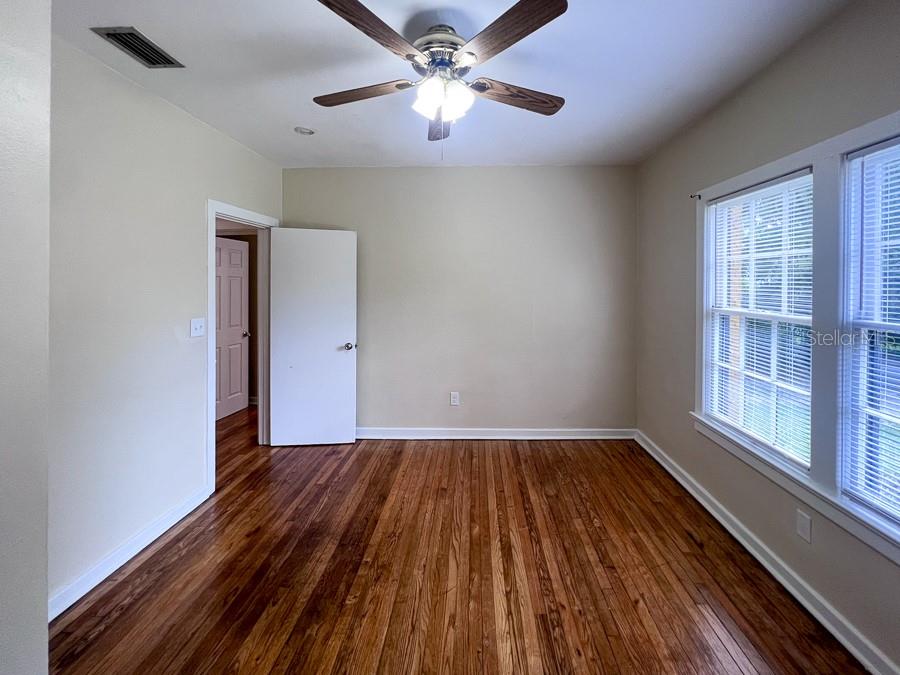 Image 17 of 33 For 2734 3rd Place