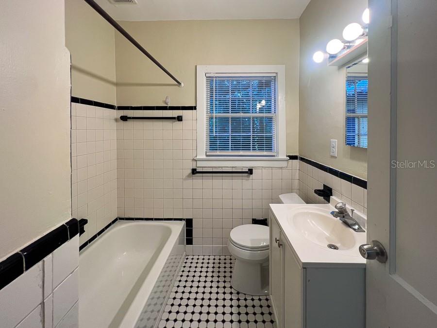 Image 18 of 33 For 2734 3rd Place