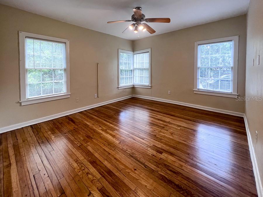 Image 19 of 33 For 2734 3rd Place