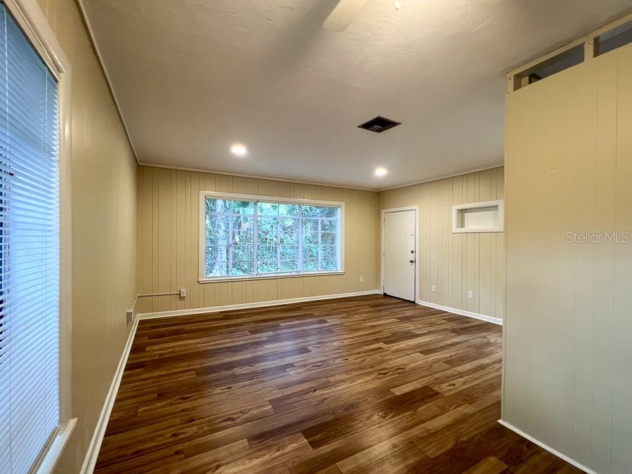 Image 9 of 33 For 2734 3rd Place