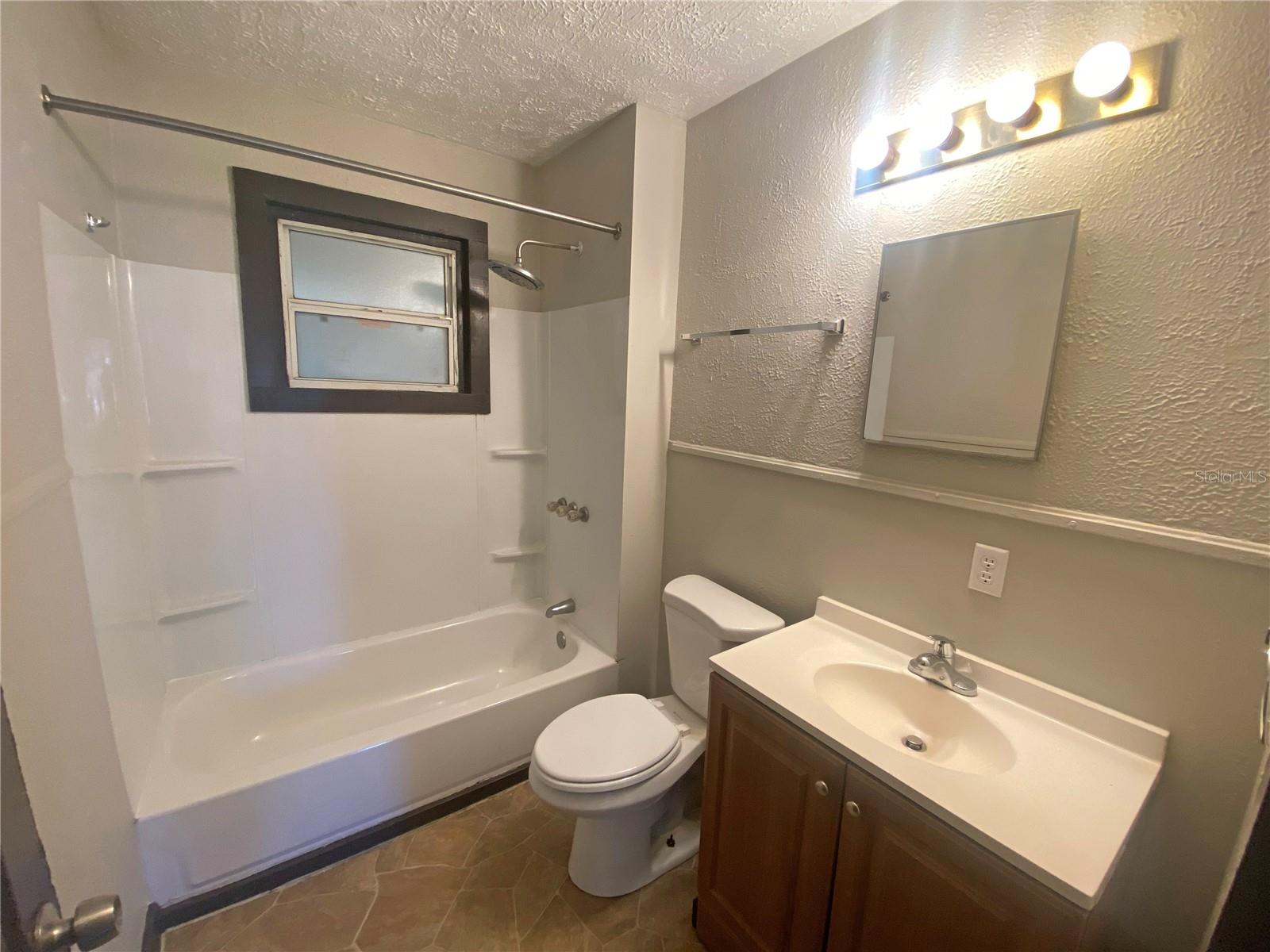 Image 9 of 20 For 401 Cherry Street