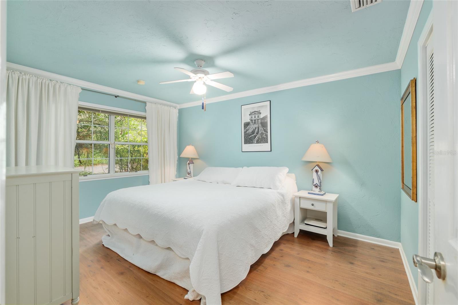 Image 23 of 42 For 12832 14th Avenue