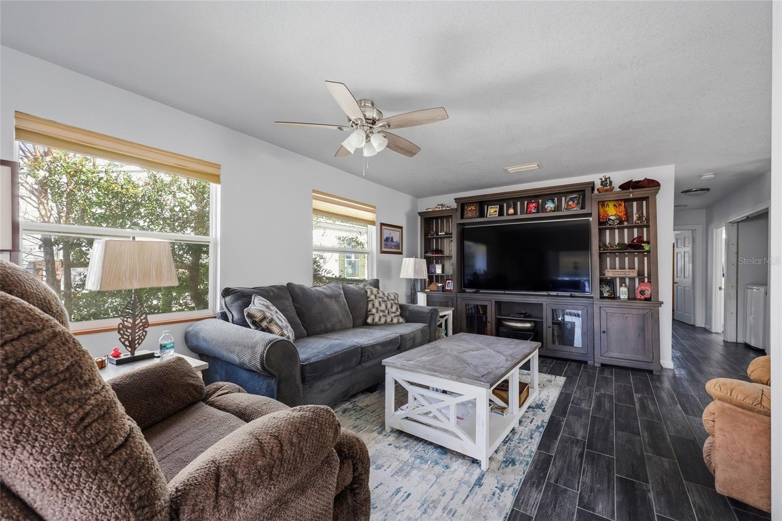 Image 21 of 48 For 123 Walt Lane