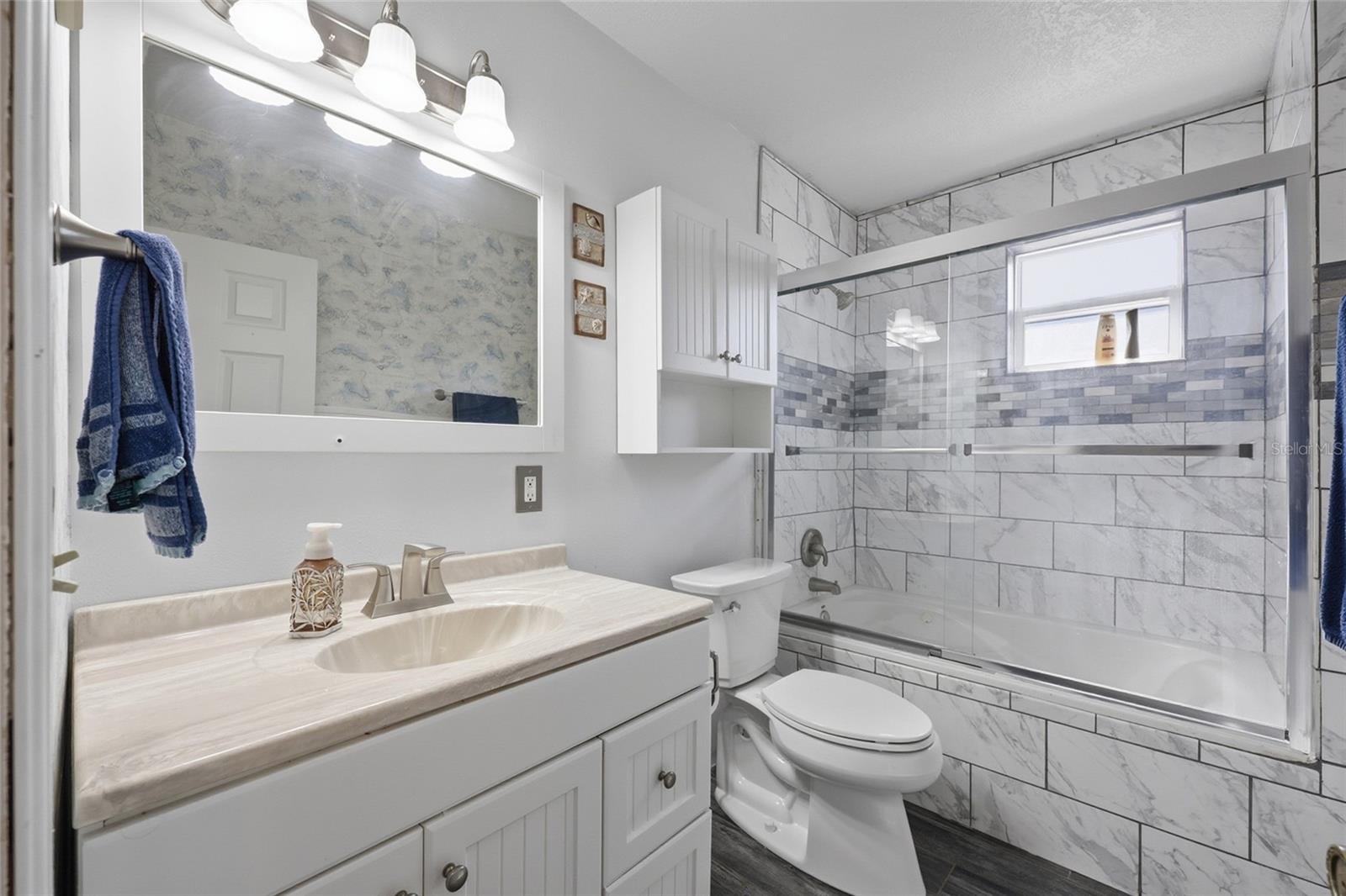 Image 26 of 48 For 123 Walt Lane