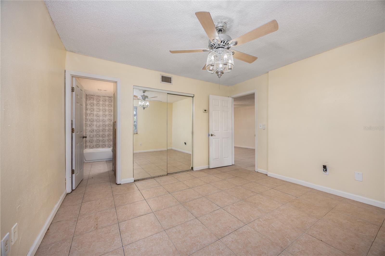 Image 12 of 17 For 6519 Newberry 1004