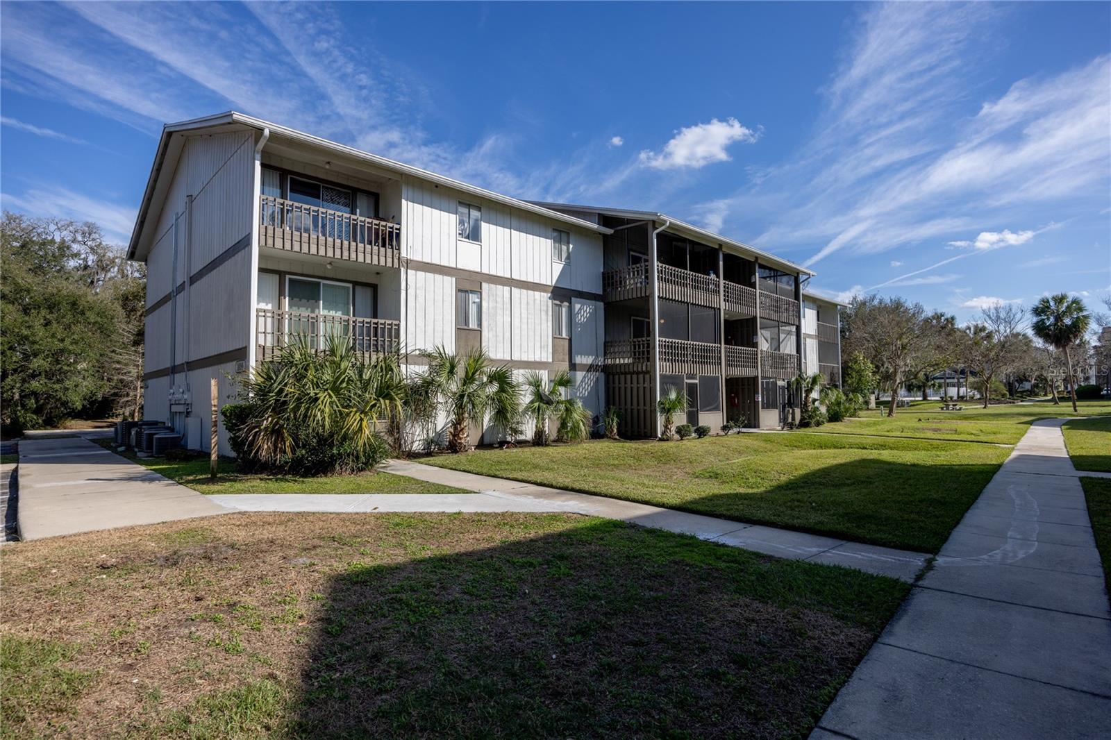 Image 15 of 17 For 6519 Newberry 1004