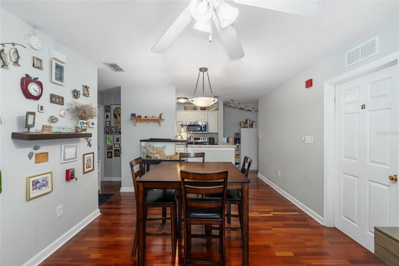 Image 10 of 31 For 835 9th Street 209