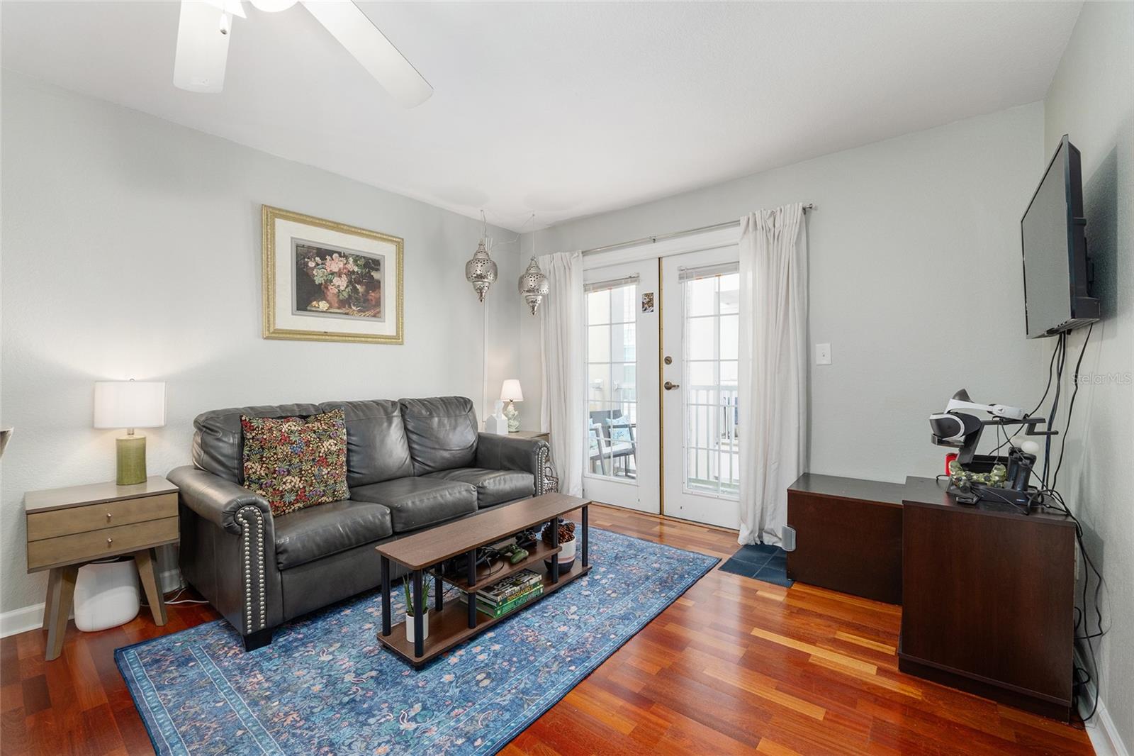 Image 12 of 31 For 835 9th Street 209