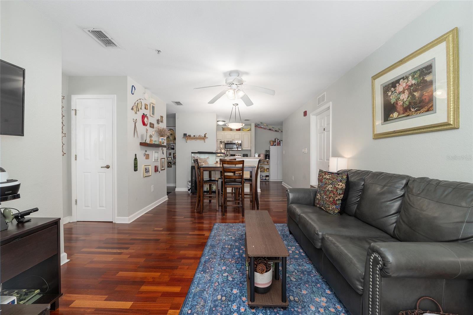 Image 13 of 31 For 835 9th Street 209