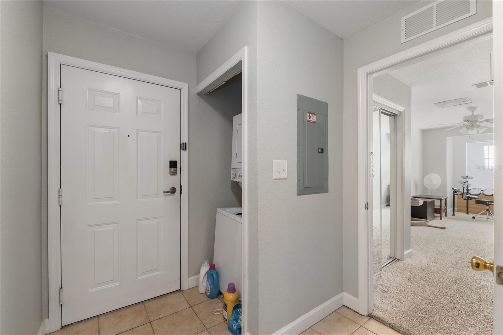 Image 24 of 31 For 835 9th Street 209