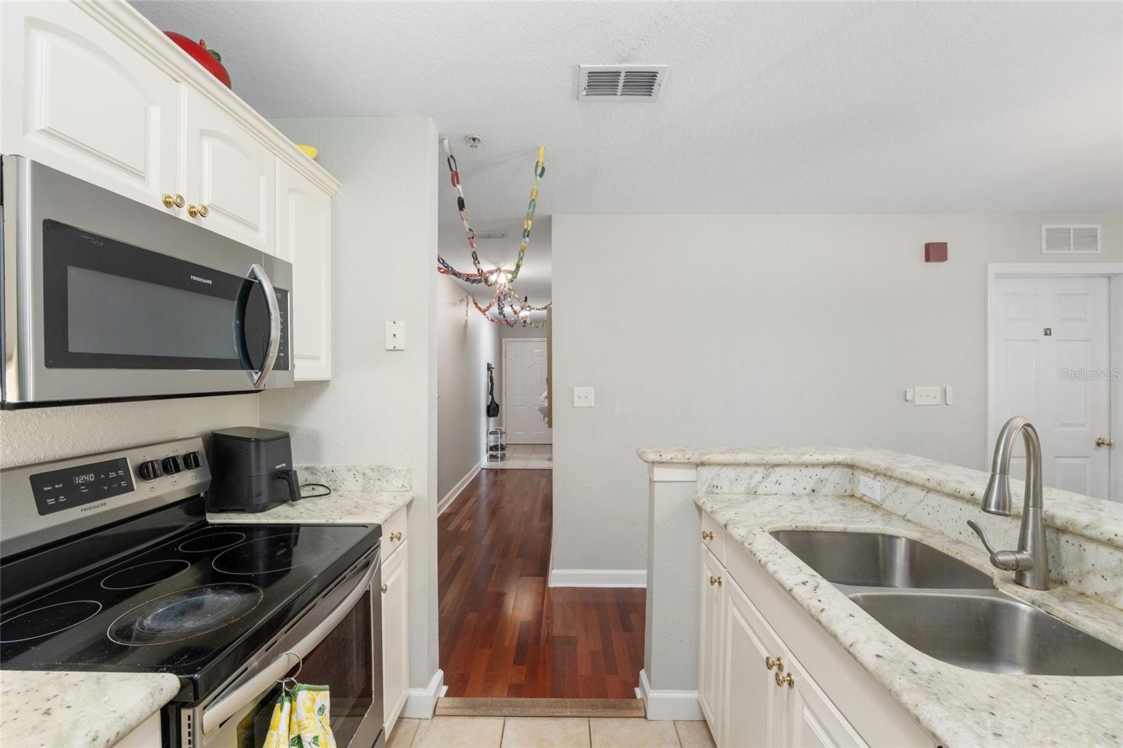 Image 6 of 31 For 835 9th Street 209